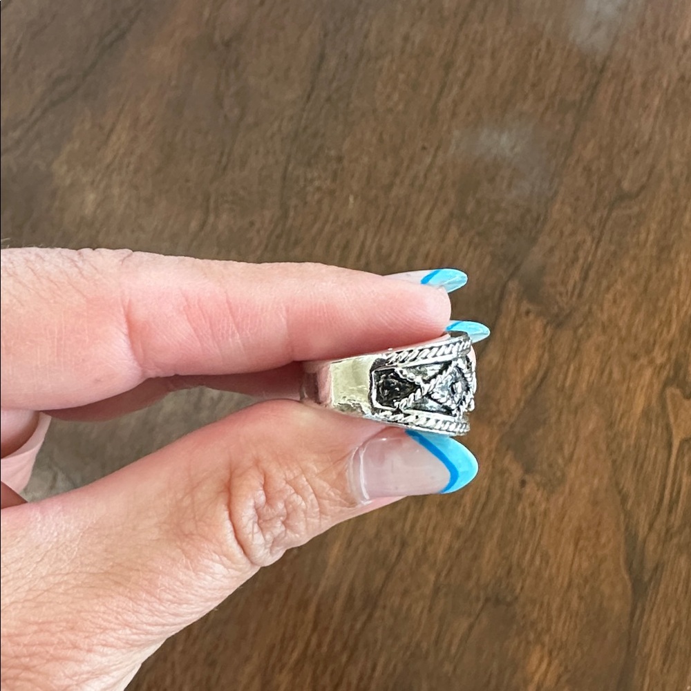 Brighton.  Red, garnet, wide cigar band. Size 8 - Picture 5 of 10
